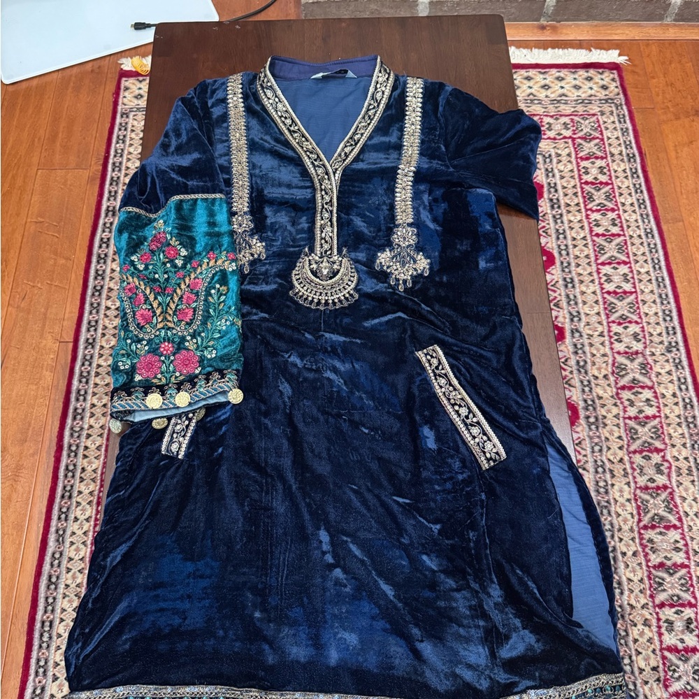 Maria B Velvet Embroidered 3pc Suit Small | Pakistani Designer Formal